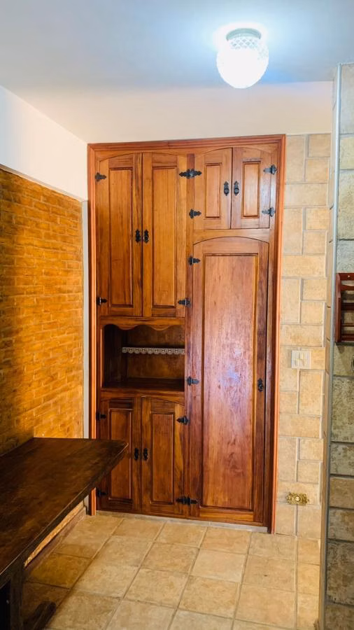 Chácara de 1.321 m² em São Roque, SP