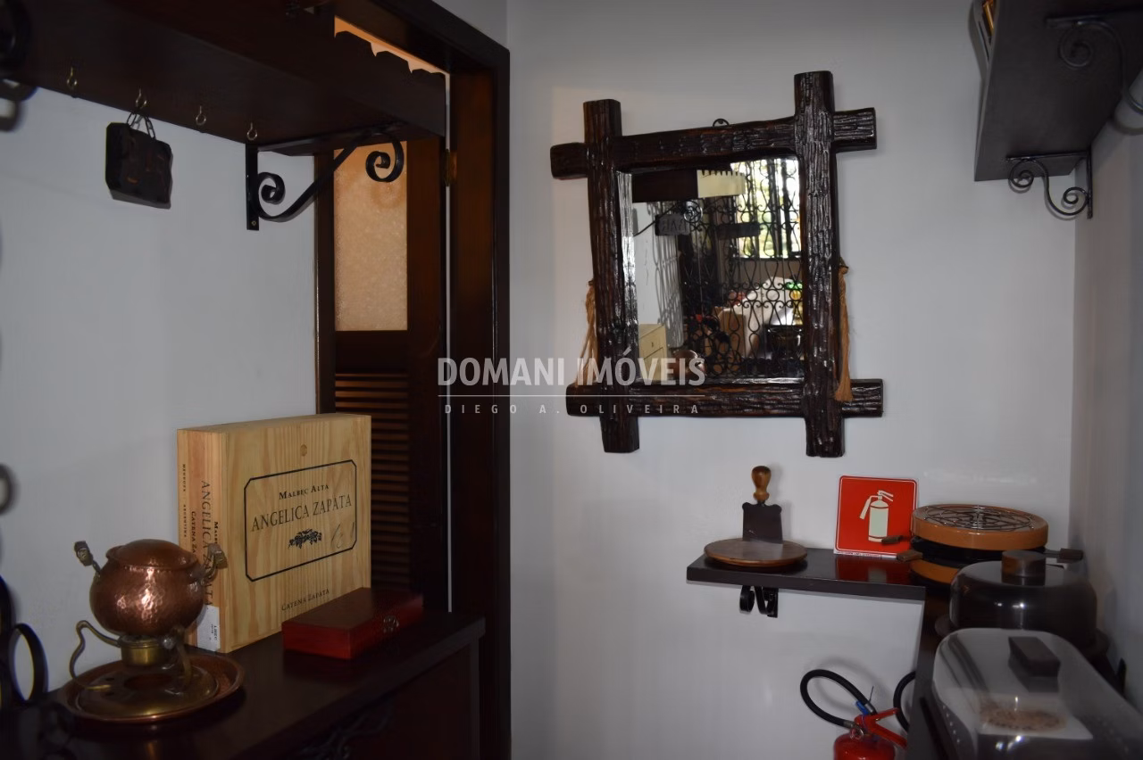 Casa de 5.570 m² em Campos do Jordão, SP