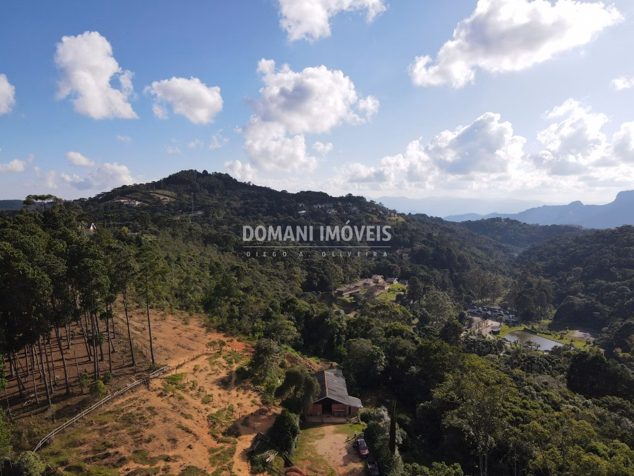 Terreno de 7.220 m² em Campos do Jordão, SP