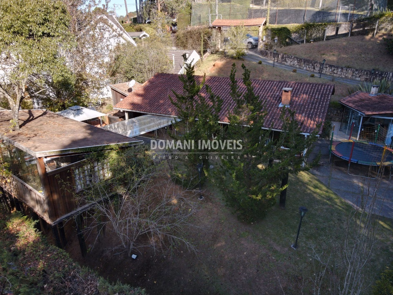 Casa de 1.175 m² em Campos do Jordão, SP