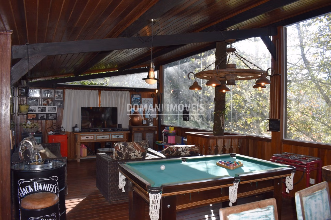 Casa de 1.175 m² em Campos do Jordão, SP
