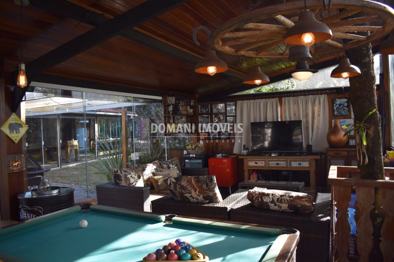 Casa de 1.175 m² em Campos do Jordão, SP
