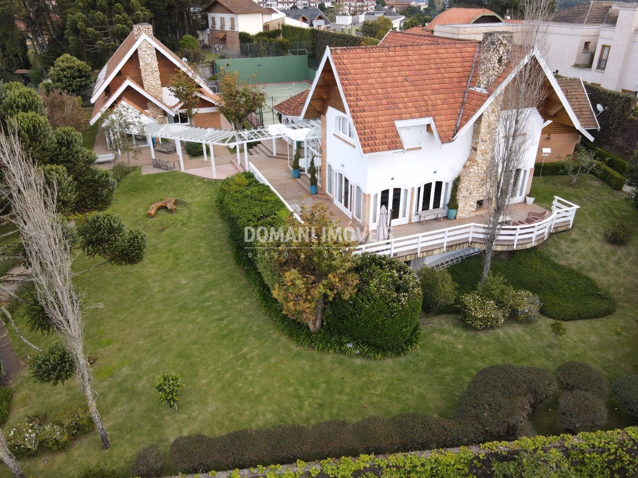 House of 2,730 m² in Campos do Jordão, SP, Brazil
