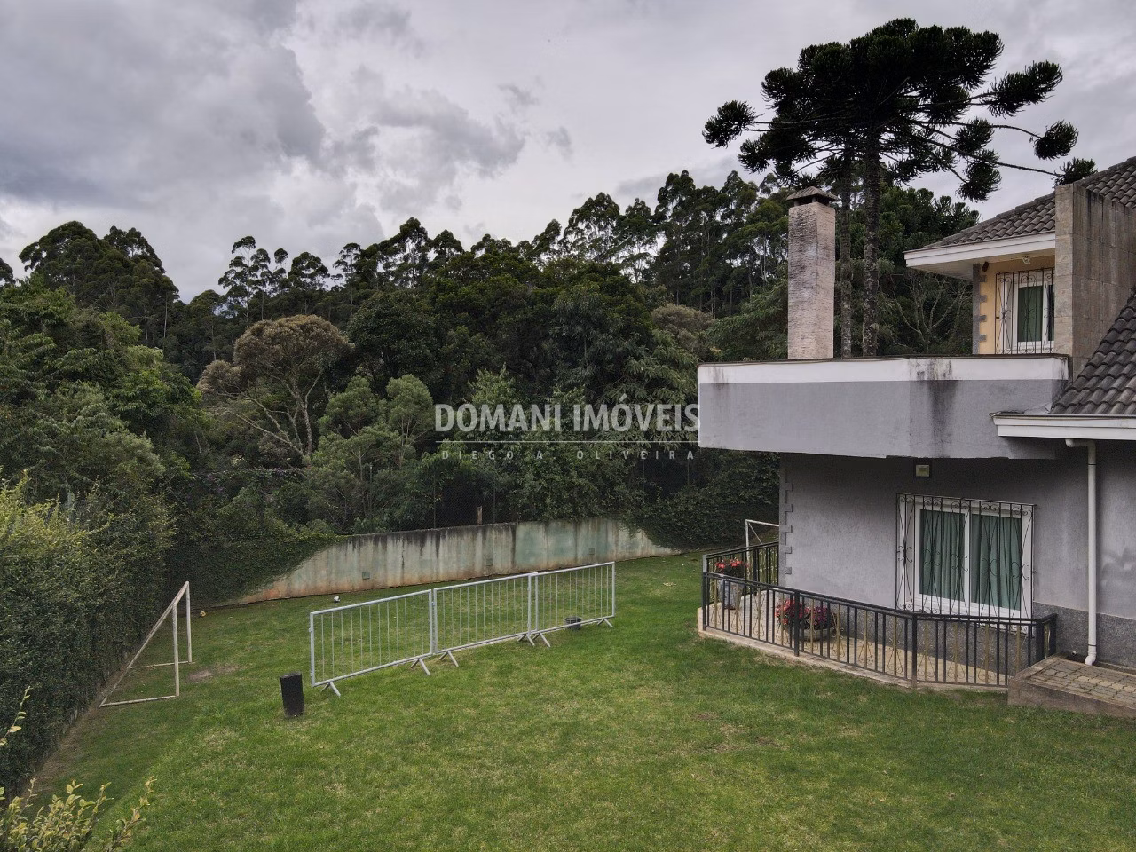 Casa de 1.060 m² em Campos do Jordão, SP