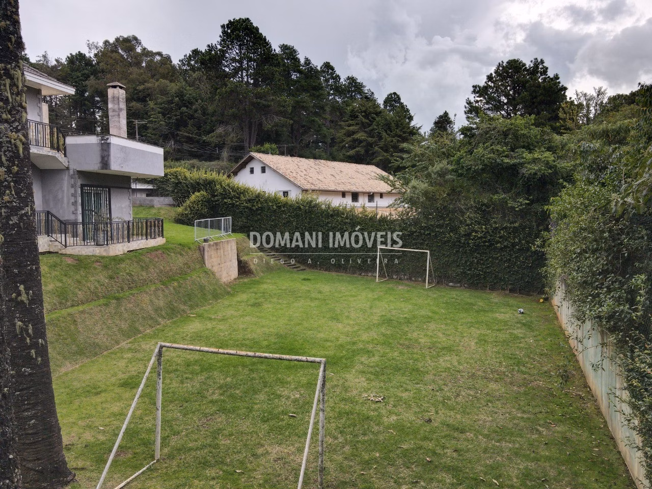 Casa de 1.060 m² em Campos do Jordão, SP