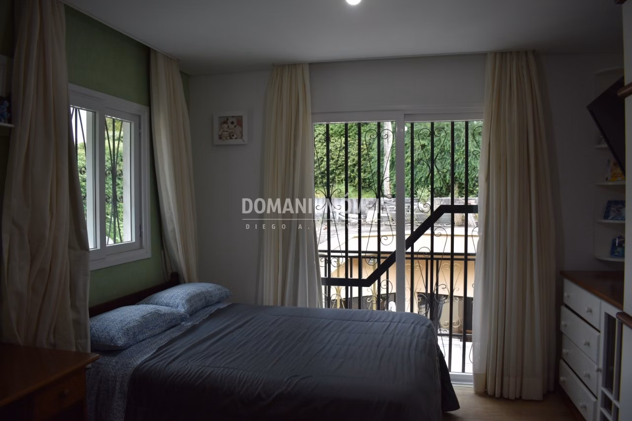 Casa de 1.060 m² em Campos do Jordão, SP