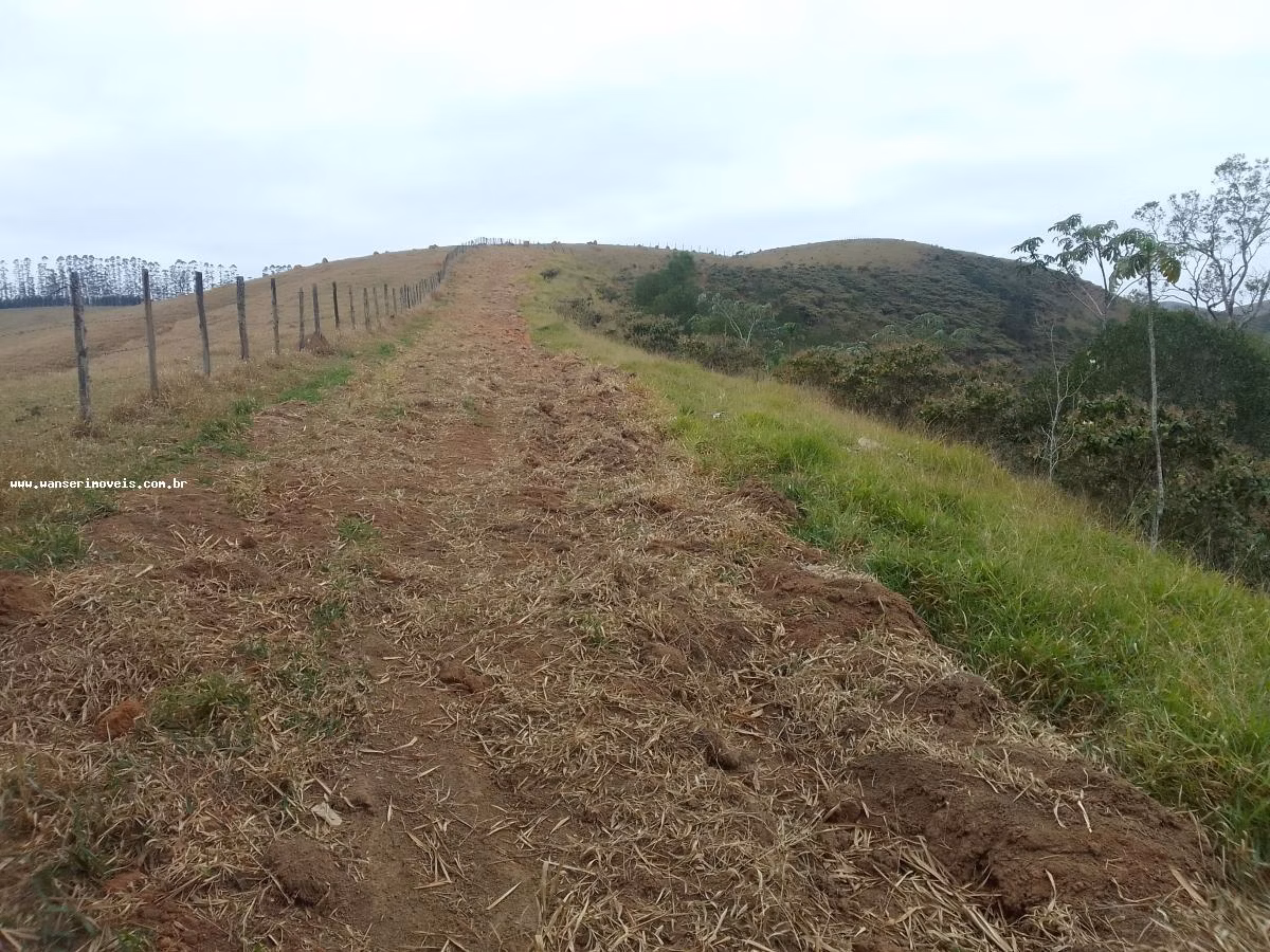 Small farm of 10 acres in São José dos Campos, SP, Brazil