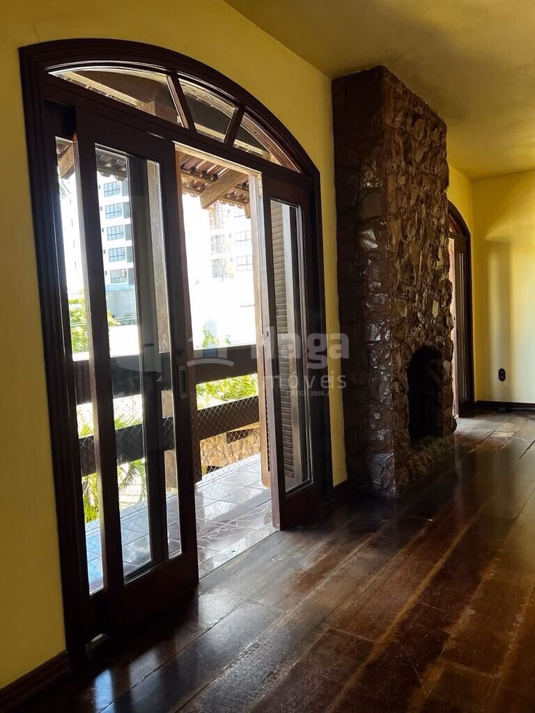 House of 626 m² in Itajaí, SC, Brazil