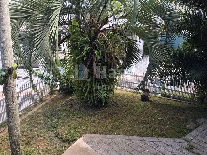 Casa de 626 m² em Itajaí, SC