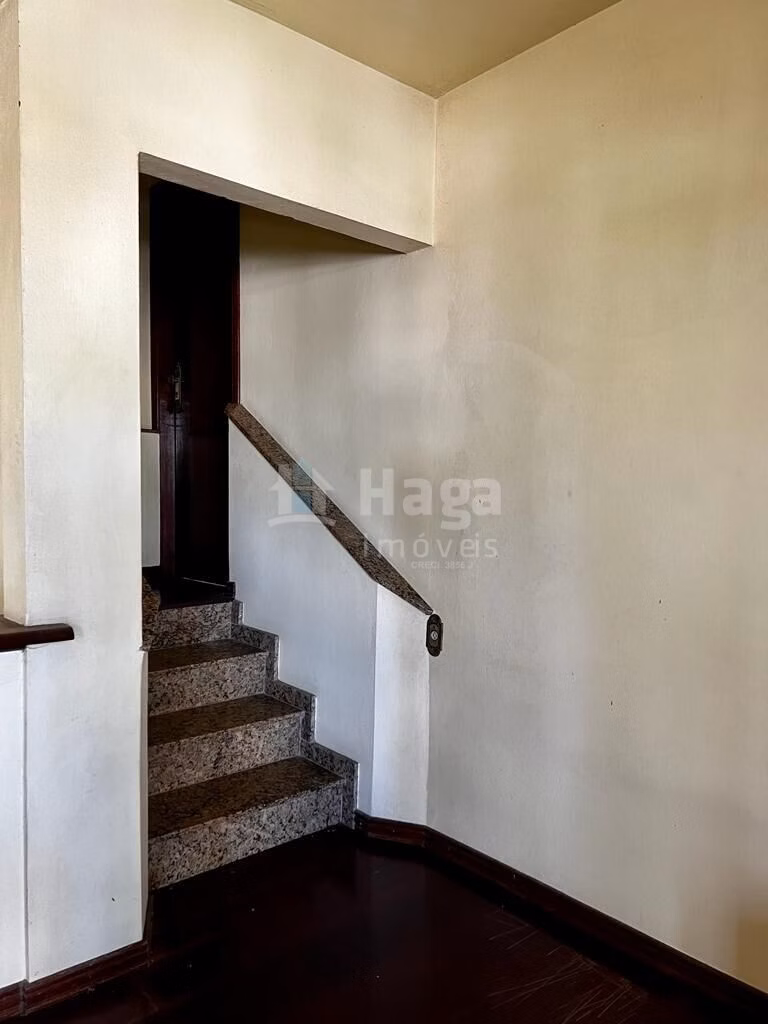 Casa de 626 m² em Itajaí, SC