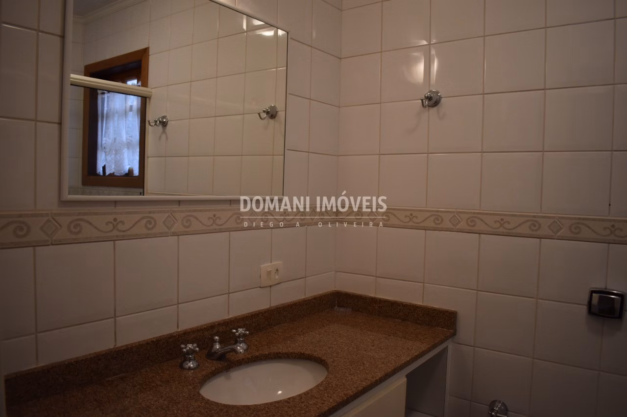 Casa de 1,000 m² em Campos do Jordão, SP