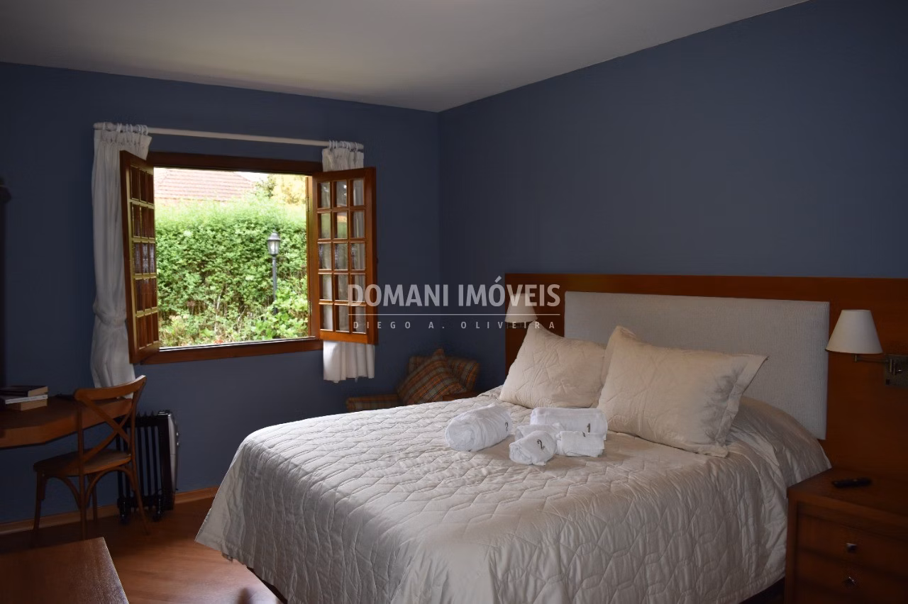 Casa de 1,000 m² em Campos do Jordão, SP