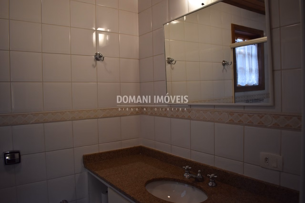 Casa de 1,000 m² em Campos do Jordão, SP