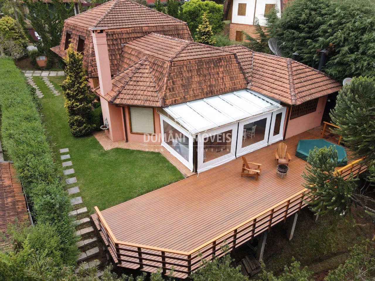 House of 1,000 m² in Campos do Jordão, SP, Brazil