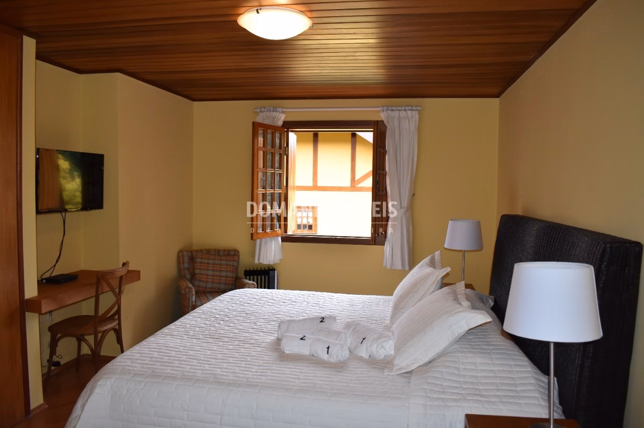 Casa de 1,000 m² em Campos do Jordão, SP