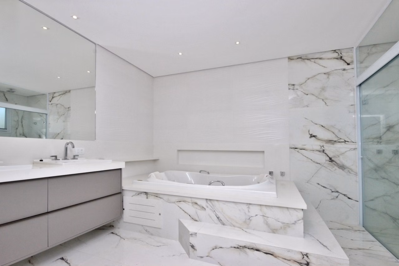Casa de 605 m² em Santana de Parnaíba, SP