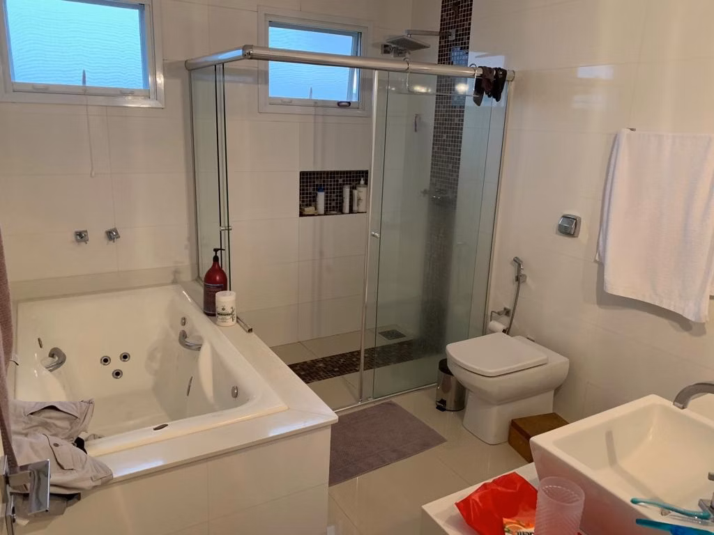 Casa de 450 m² em Paulínia, SP