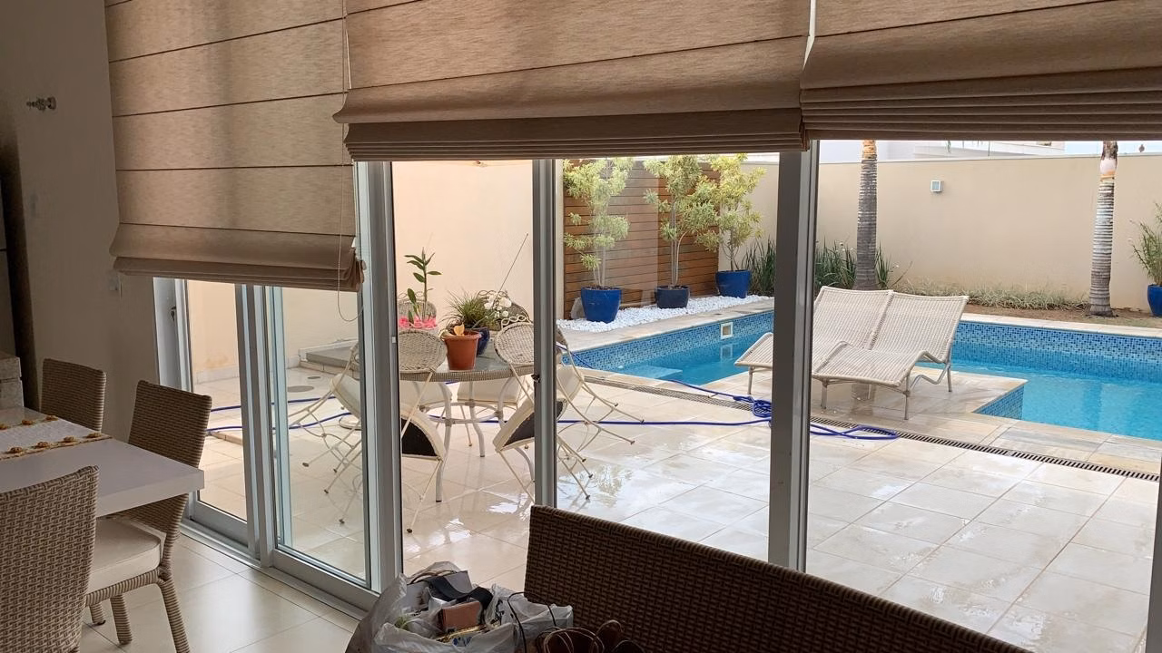 Casa de 450 m² em Paulínia, SP