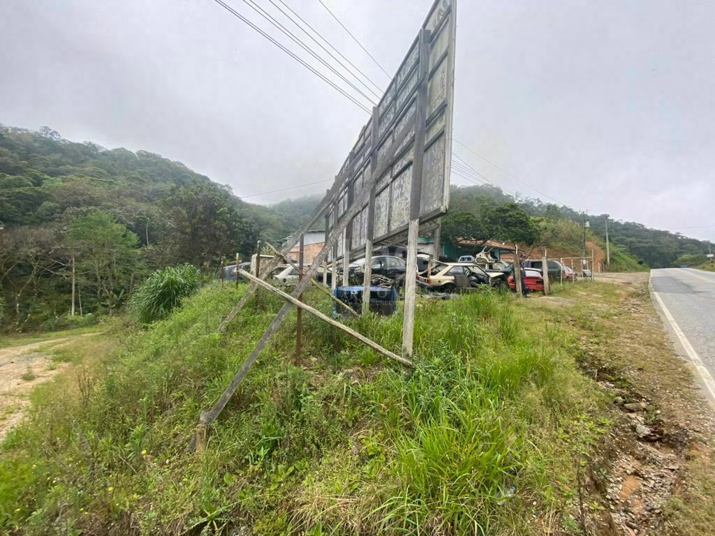 Casa de 6.172 m² em Brusque, SC
