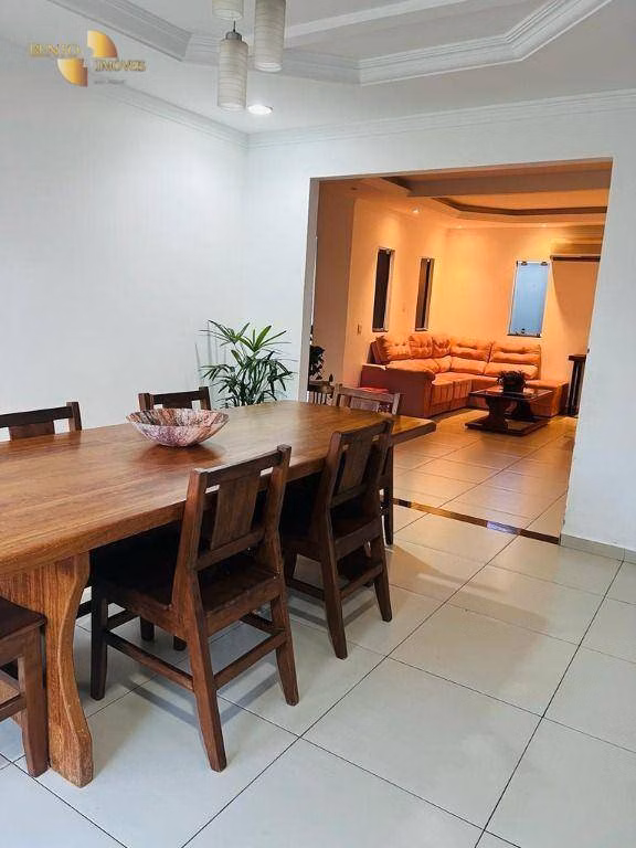 Casa de 366 m² em Cuiabá, MT