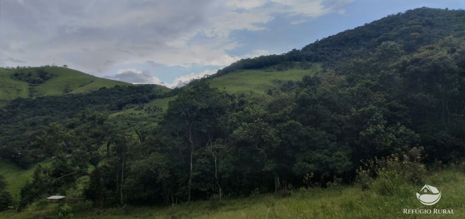 Small farm of 35 acres in São José dos Campos, SP, Brazil