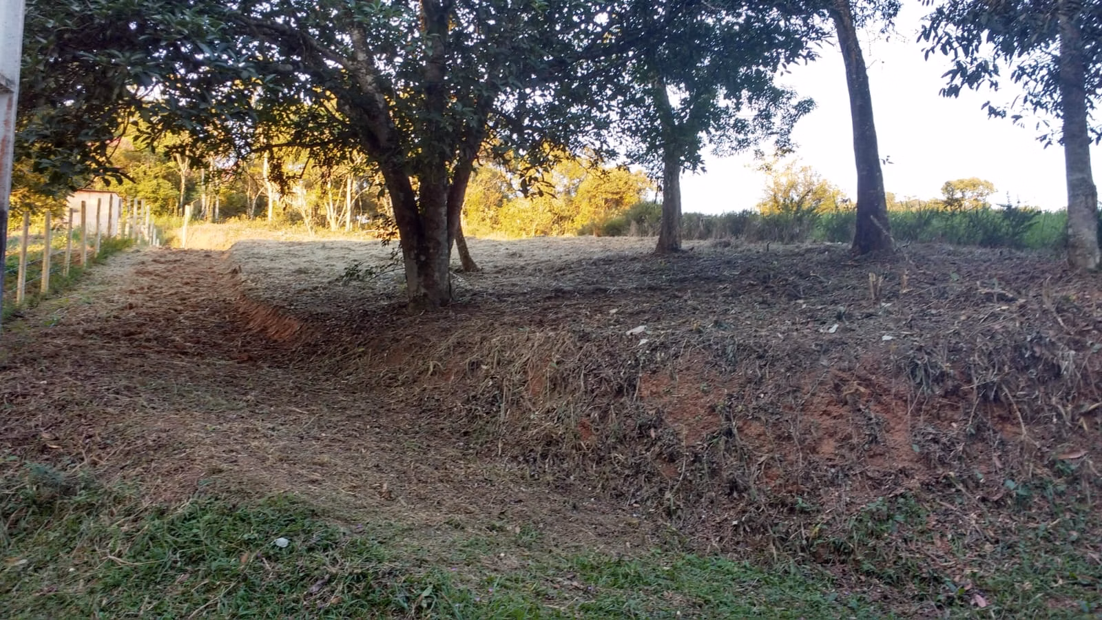 Terrain à vendre de 1 900 m² à Lima Duarte, MG