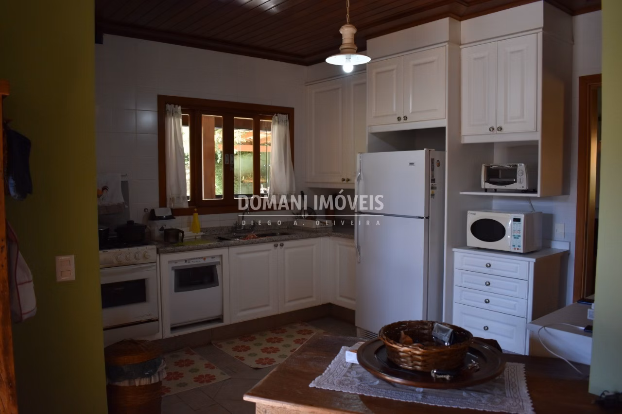 Casa de 1.170 m² em Campos do Jordão, SP