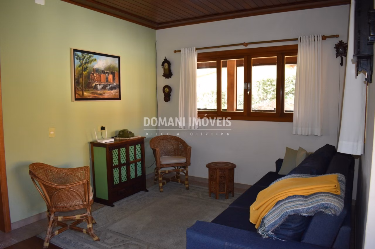 Casa de 1.170 m² em Campos do Jordão, SP