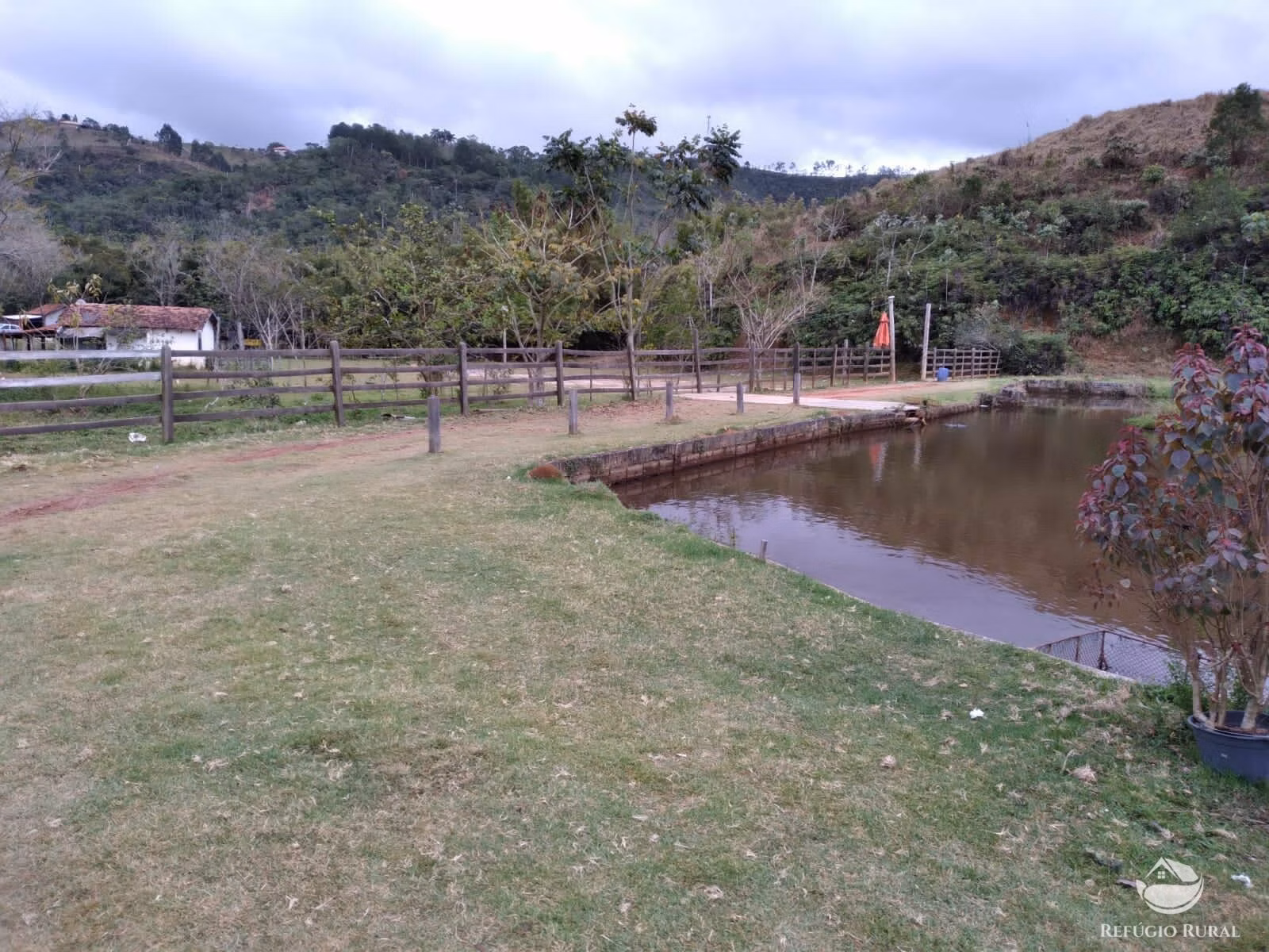 Small farm of 10 acres in São José dos Campos, SP, Brazil