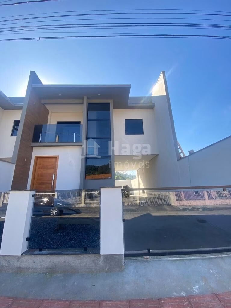 Casa de 130 m² em Brusque, SC
