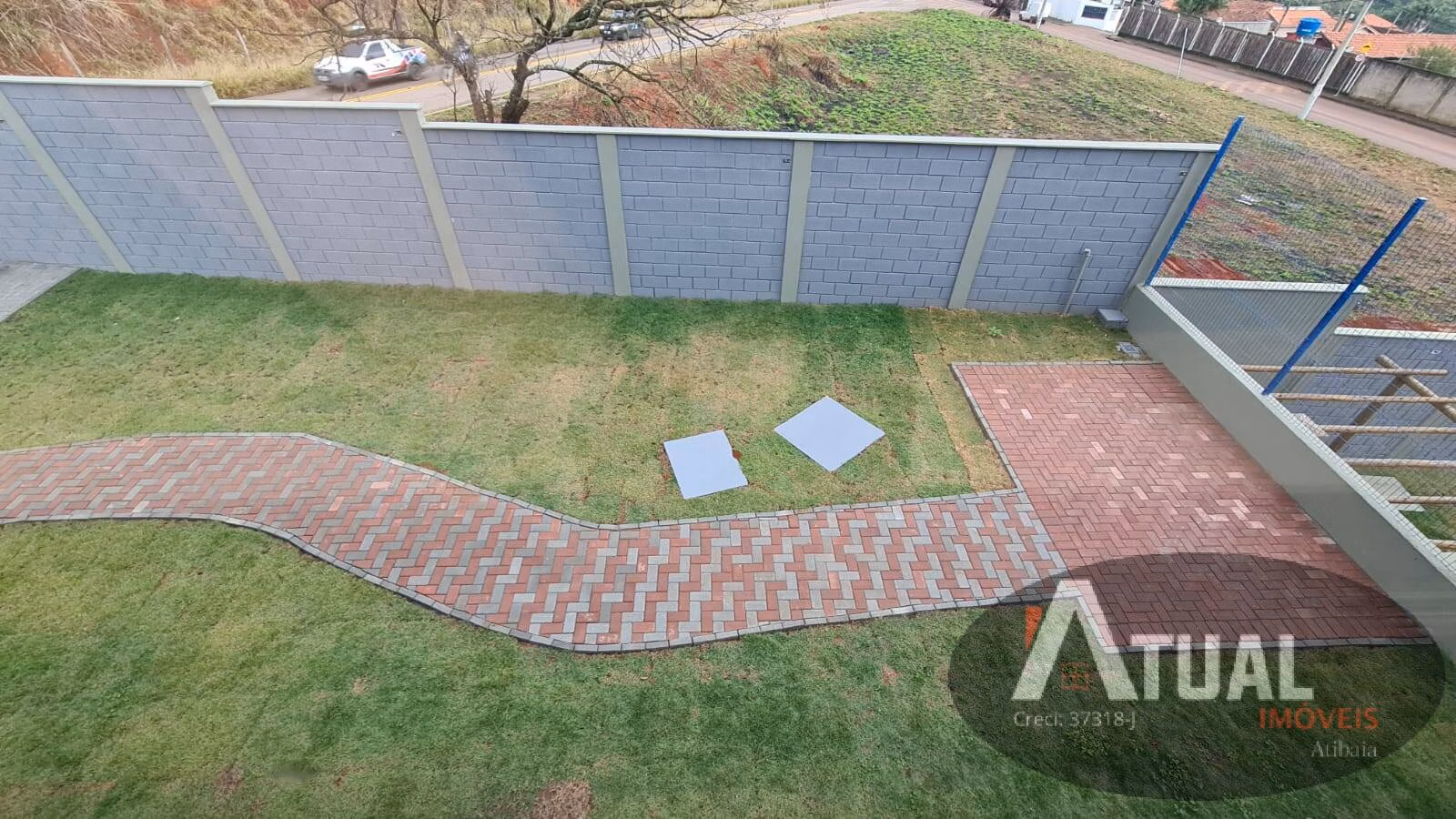 Comercial de 1.600 m² em Atibaia, SP
