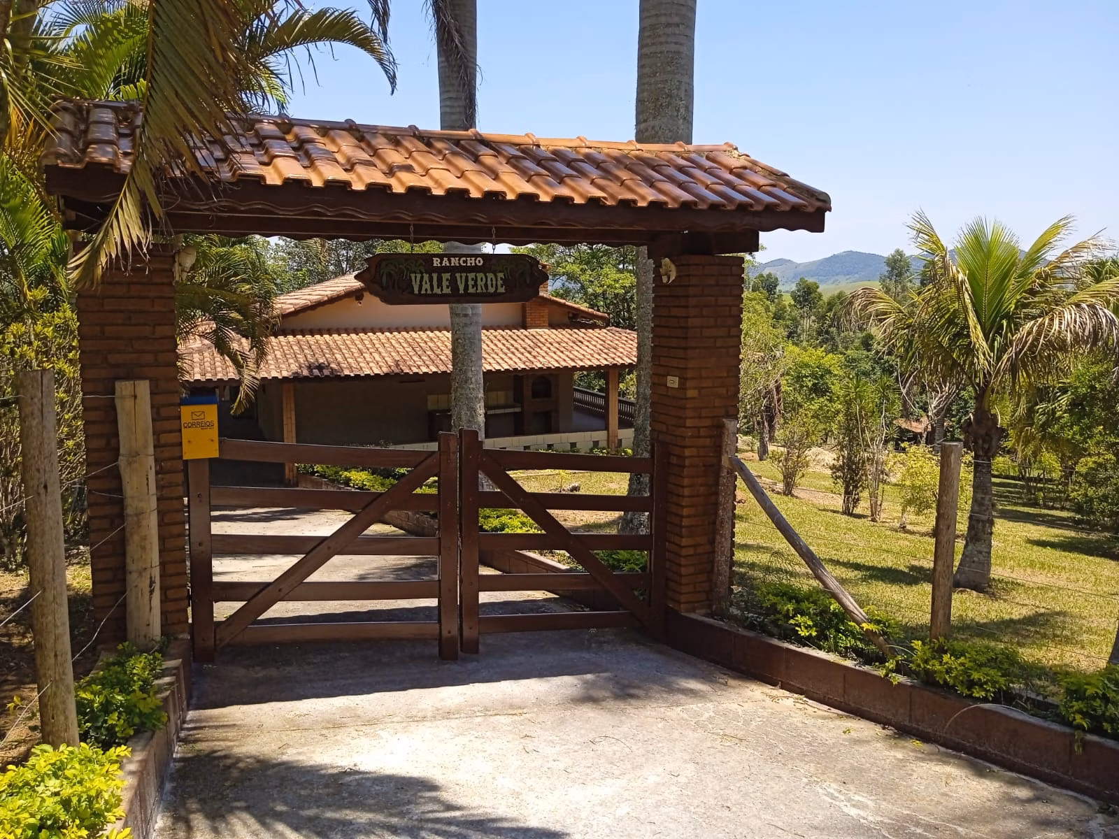 Chácara de 5,700 m² em Paraibuna, SP