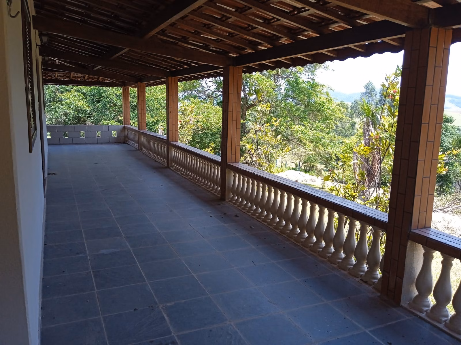 Chácara de 5,700 m² em Paraibuna, SP