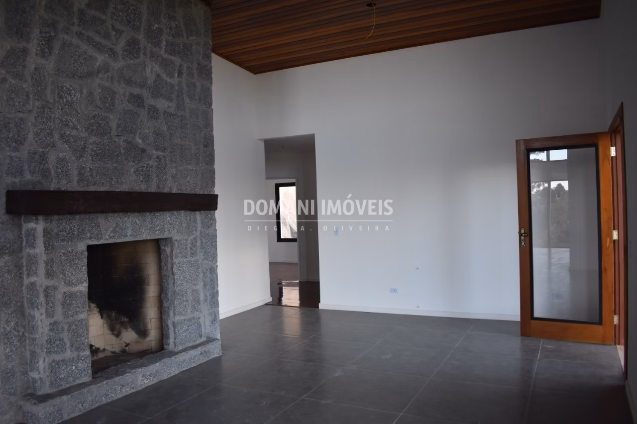 Casa de 1.040 m² em Campos do Jordão, SP