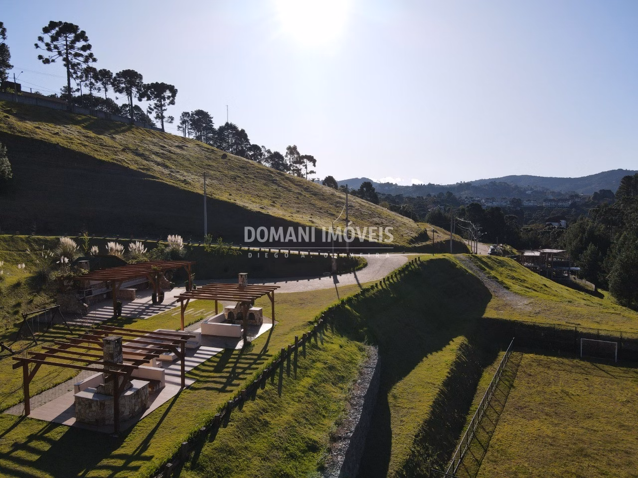 Terreno de 1.120 m² em Campos do Jordão, SP