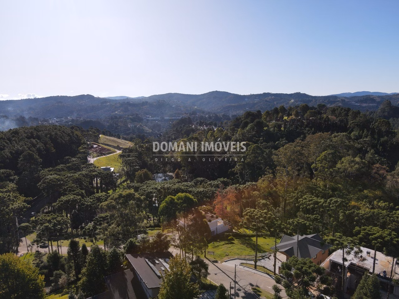 Terreno de 1.120 m² em Campos do Jordão, SP