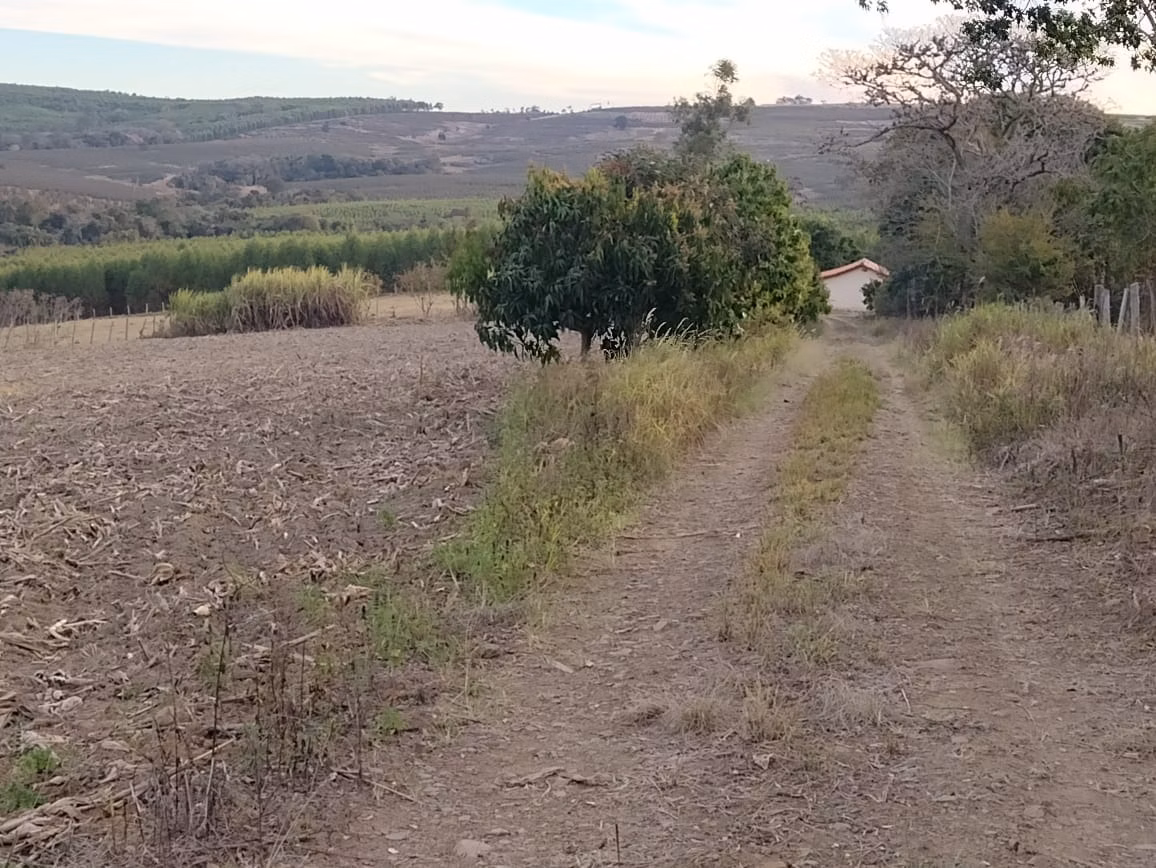 Sítio de 10 ha em Angatuba, SP