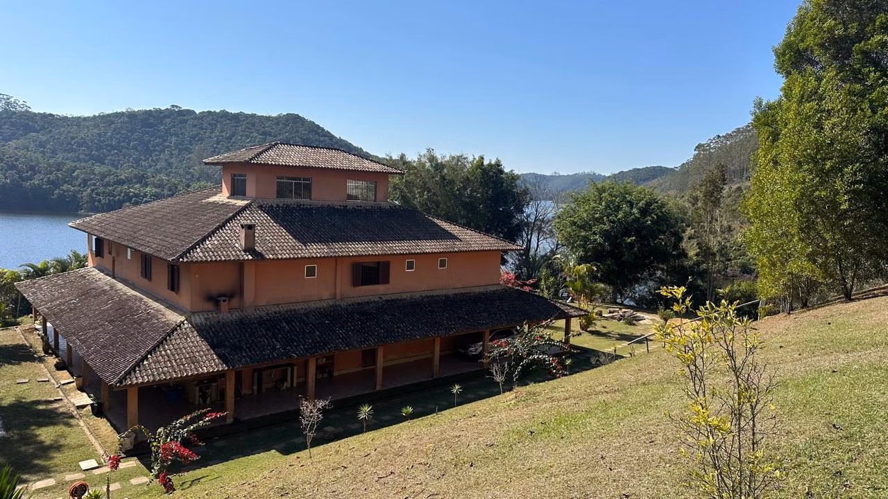 Sítio de 6 ha em Paraibuna, SP