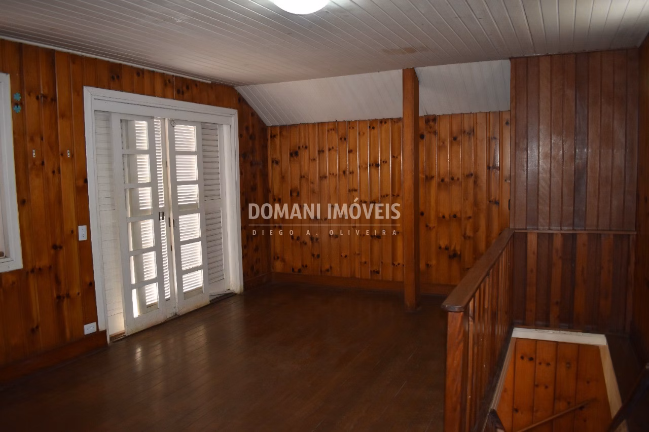 Comercial de 1.010 m² em Campos do Jordão, SP