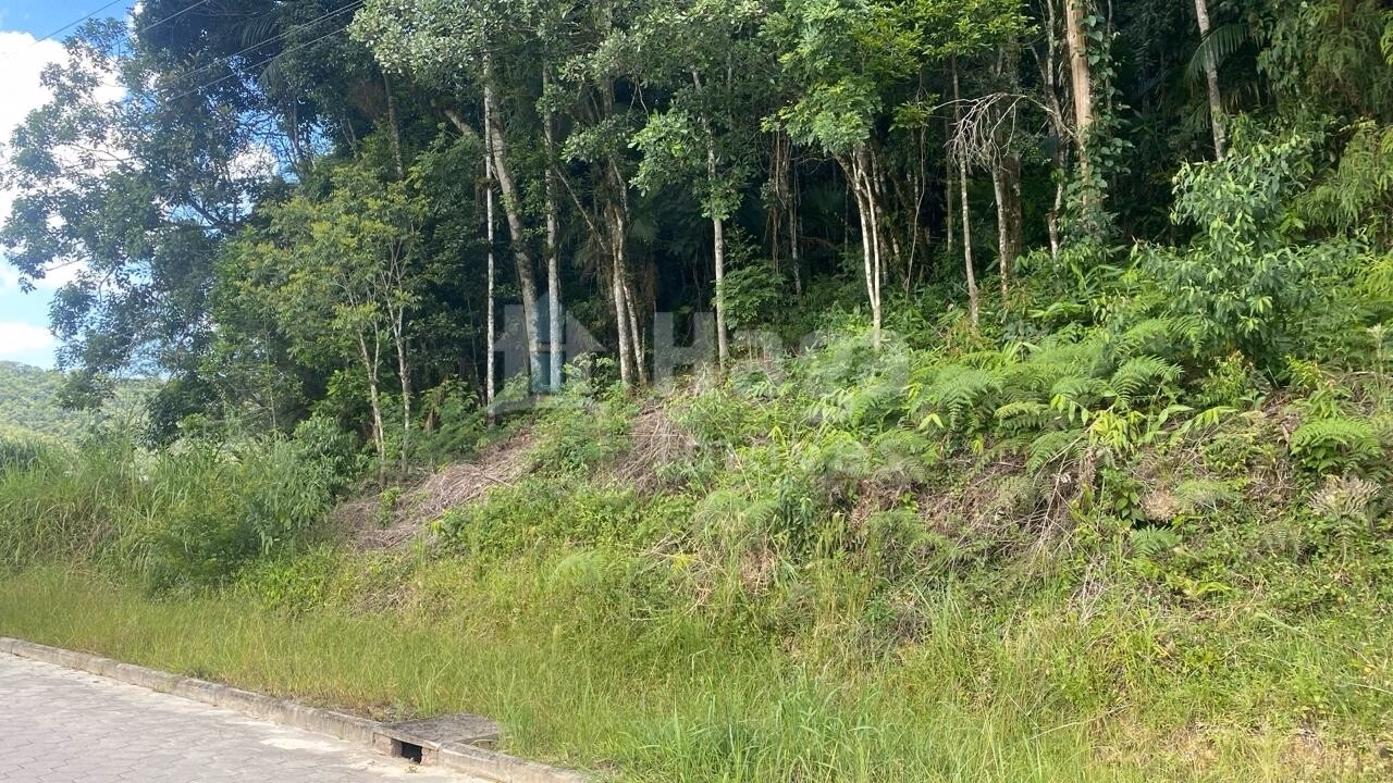 Terreno de 150 m² em Guabiruba, SC