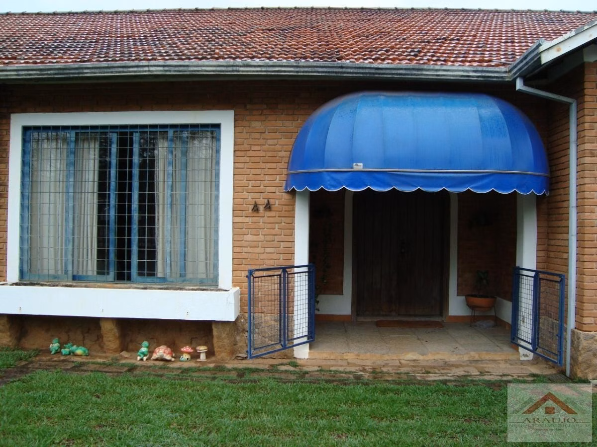 Chácara de 2.480 m² em Monte Alegre do Sul, SP