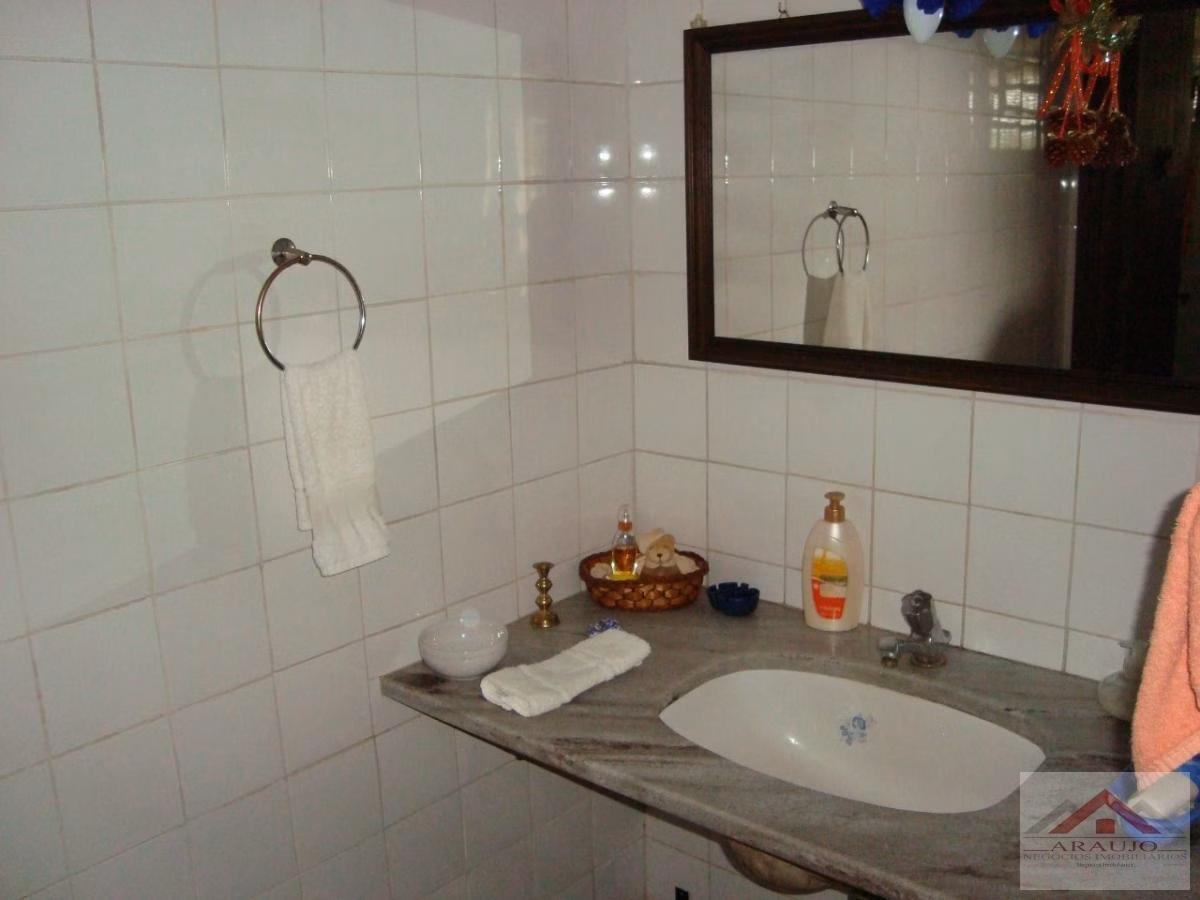 Chácara de 2.480 m² em Monte Alegre do Sul, SP