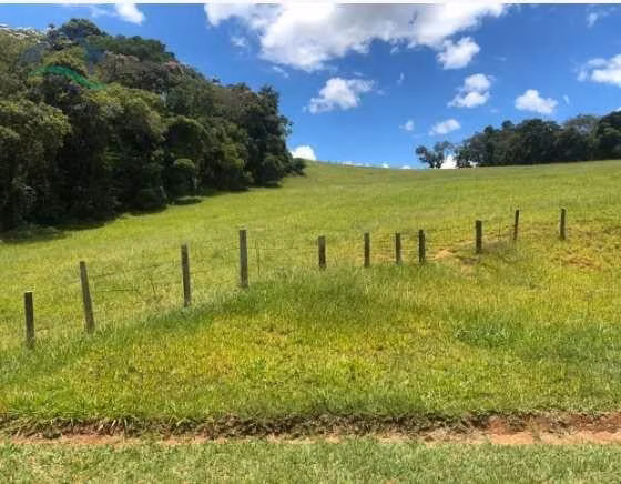 Имение на продажу 20 ha в Piracaia, SP
