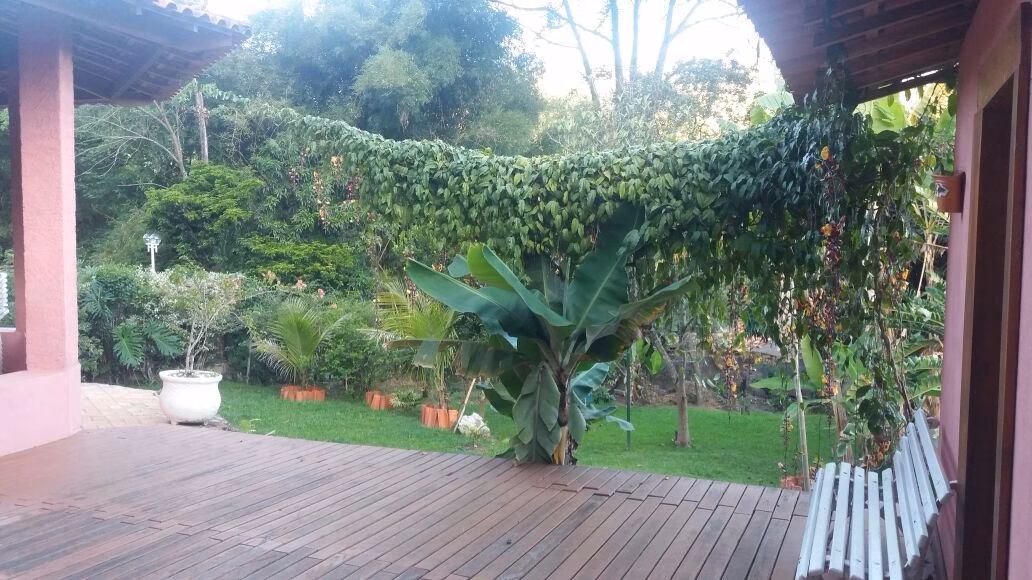 Chácara de 2.600 m² em Jambeiro, SP