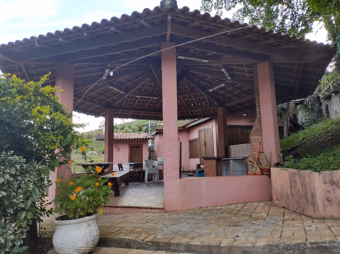 Chácara de 2.600 m² em Jambeiro, SP