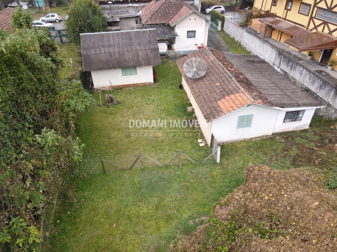 Comercial de 1.115 m² em Campos do Jordão, SP