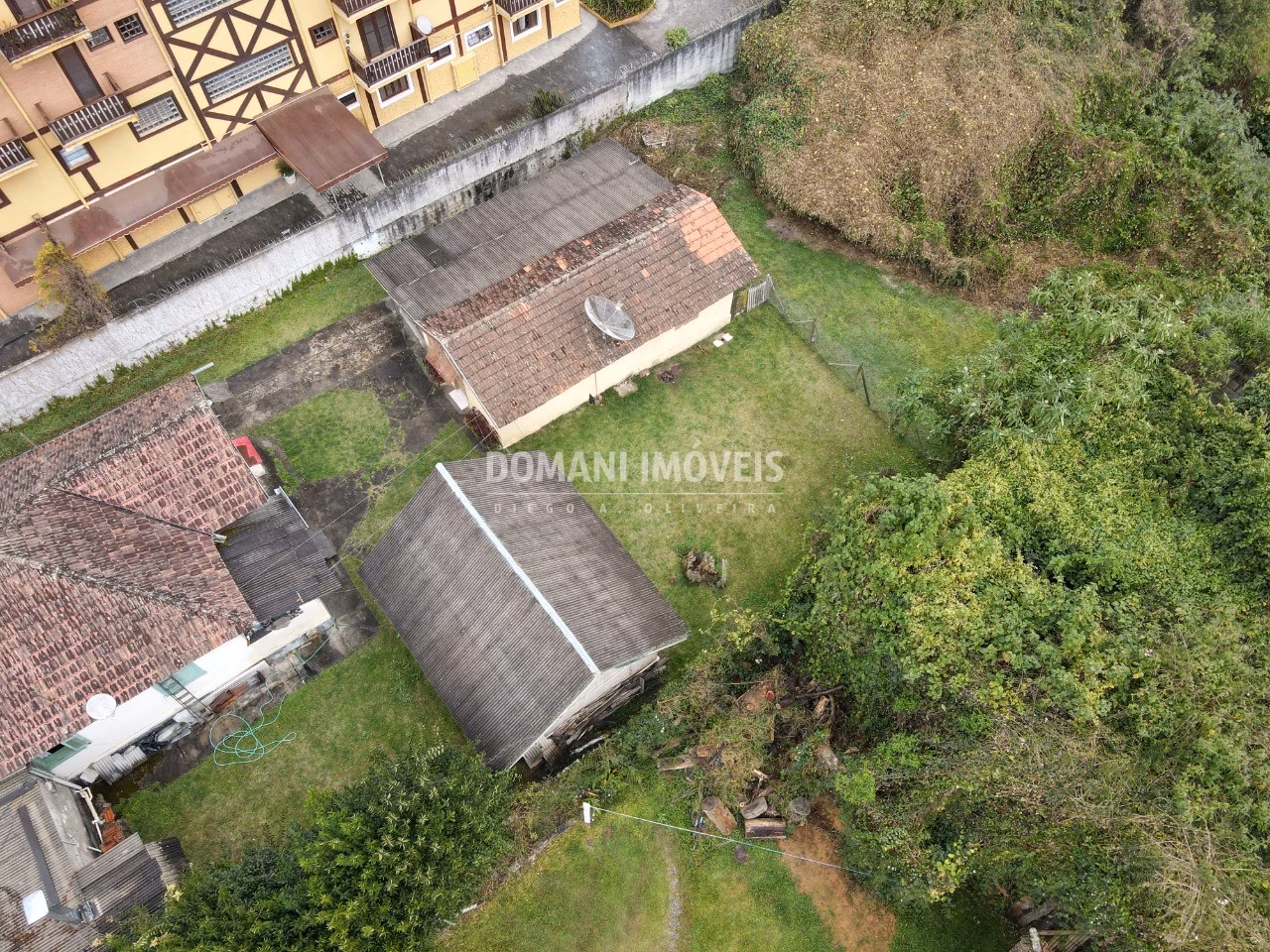 Comercial de 1.115 m² em Campos do Jordão, SP