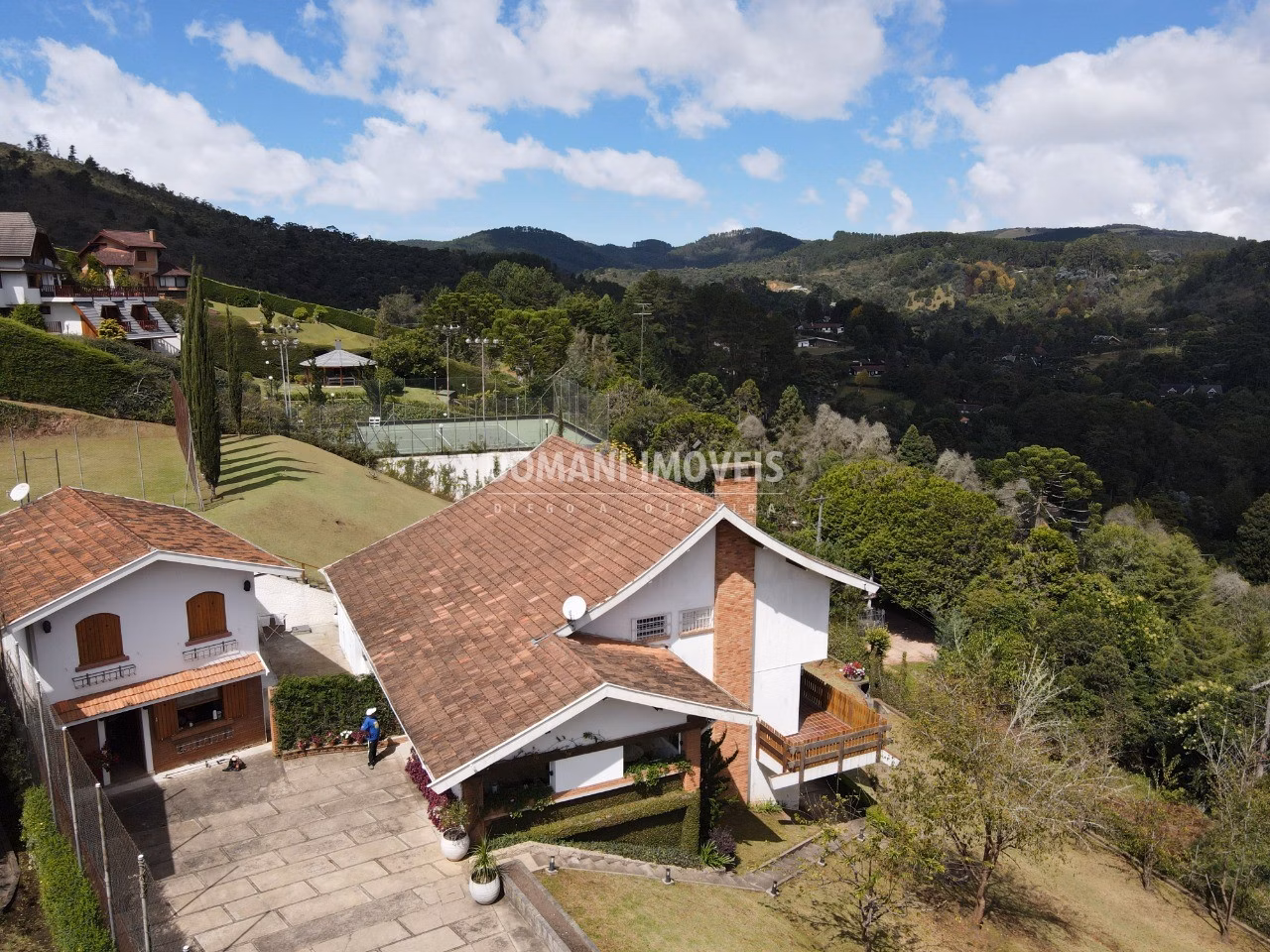 House of 2,210 m² in Campos do Jordão, SP, Brazil