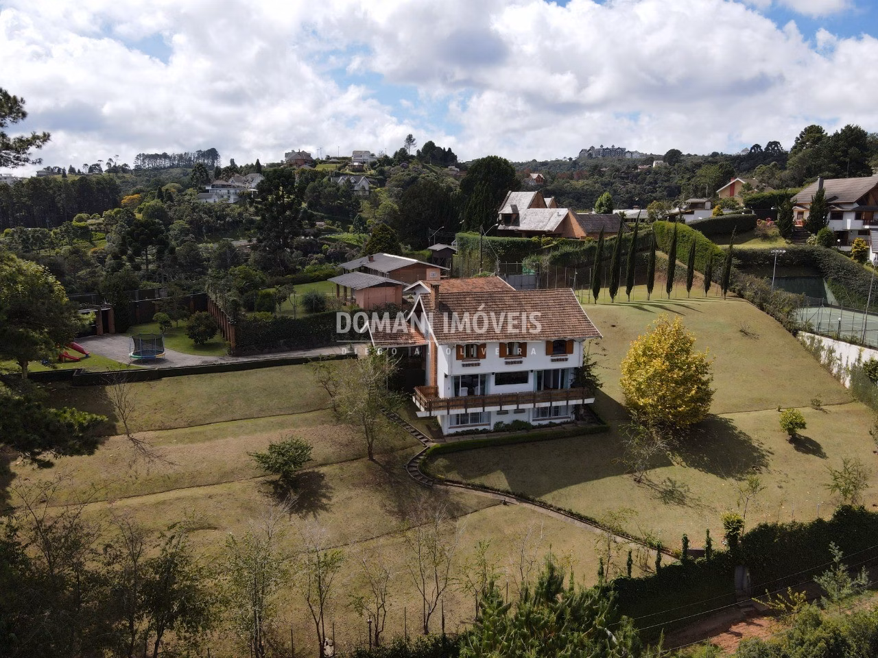 House of 2,210 m² in Campos do Jordão, SP, Brazil