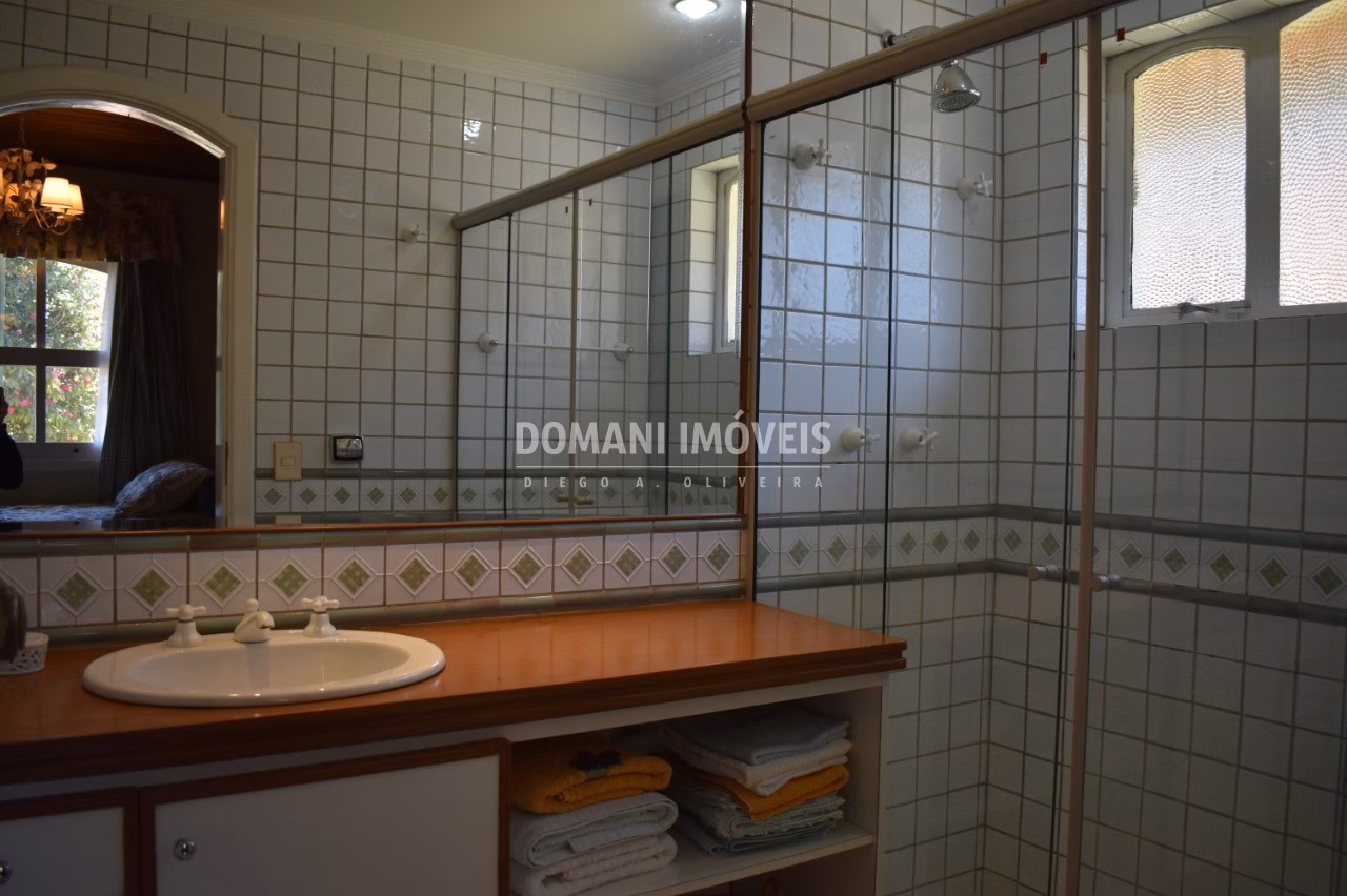 Casa de 5,130 m² em Campos do Jordão, SP